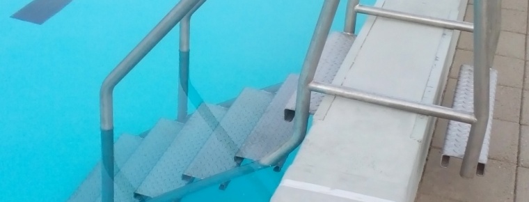 Nieuwe trap zwembad De Honte